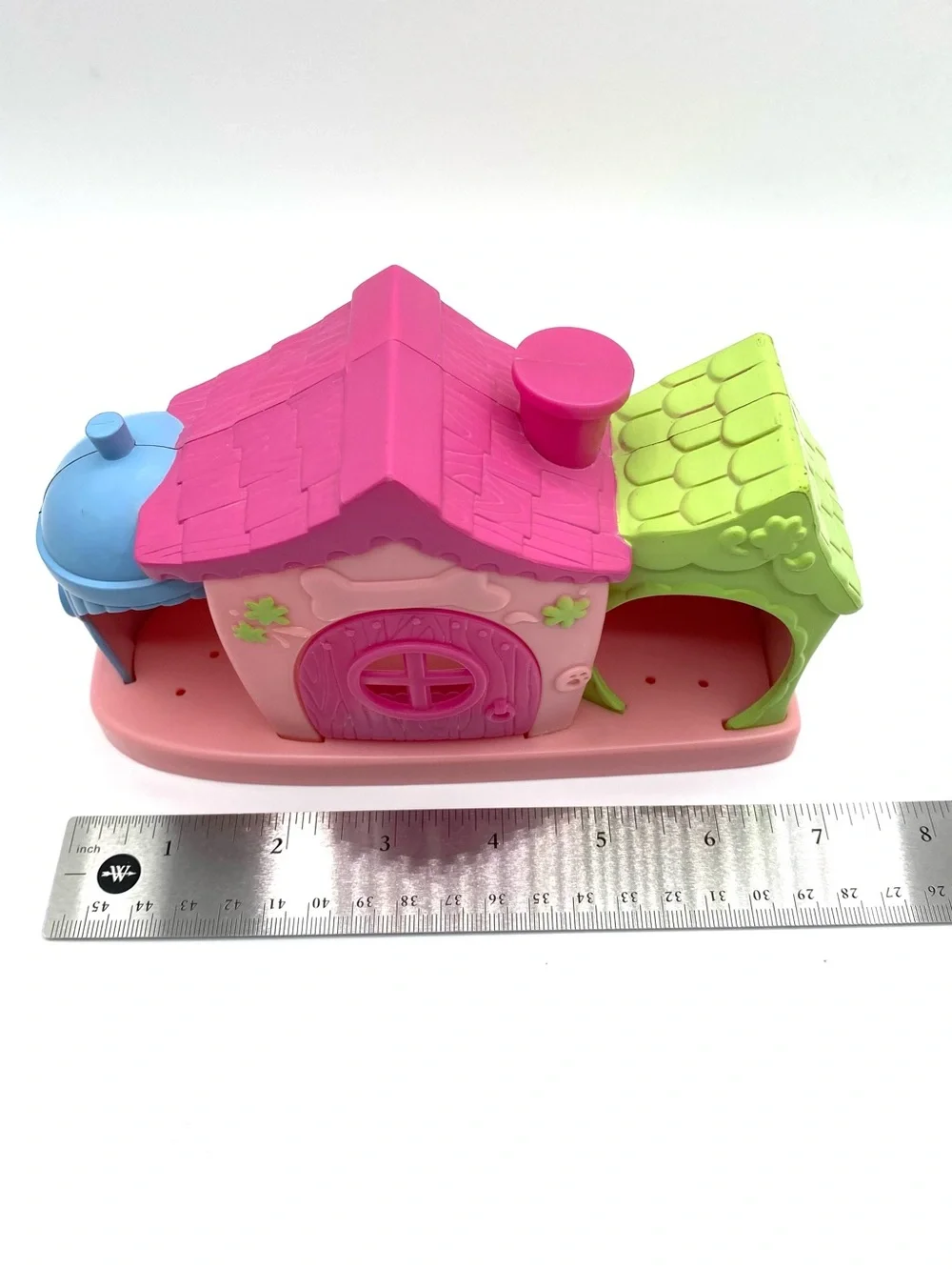 Littlest Pet Shop LPS House with Assorted Accessories 2004